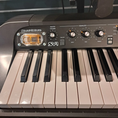 Korg - SV1-73-BK 2